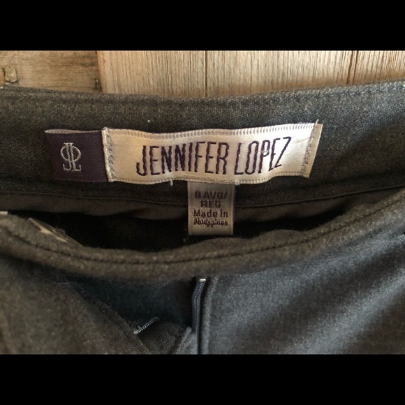 Capri Pants - Picture 3 of 6